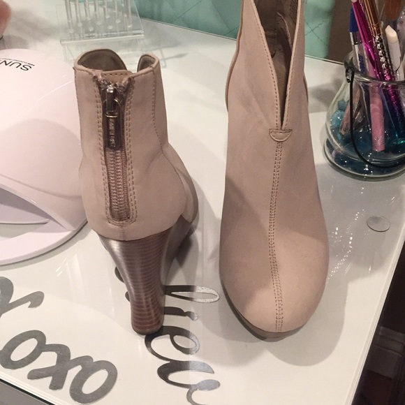 Booties - Picture 4 of 5